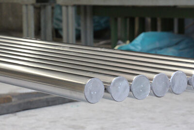 Varilla de pistón cromada de 1000 mm-8000 mm con resistencia a la tracción de 800-1000 MPa y dureza HRC 60-65 para aplicaciones de cilindros hidráulicos y motores